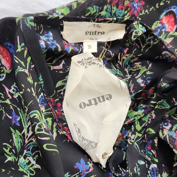 ENTRO -611 by Anthropologie floral pleated blouse crisscross back SMALL Style #T - Picture 8 of 8